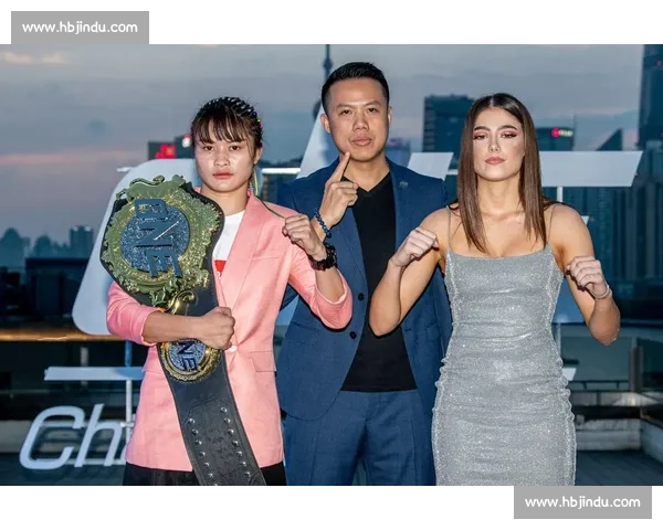 温柔陷阱：泰拳女郎的致命拥抱