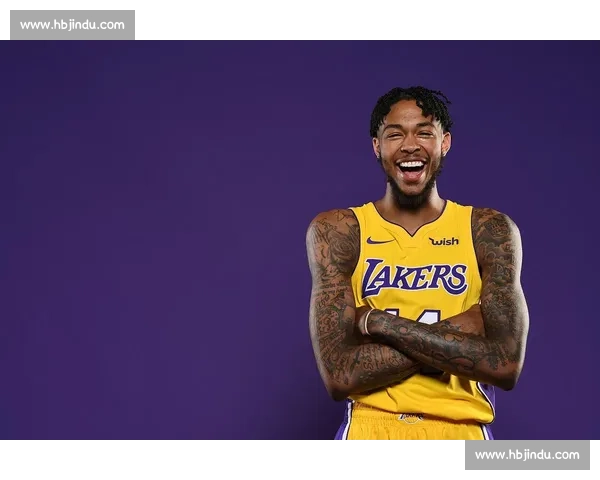 拒 8920 万合同后湖人陷困局 美媒提议里夫斯换穆雷